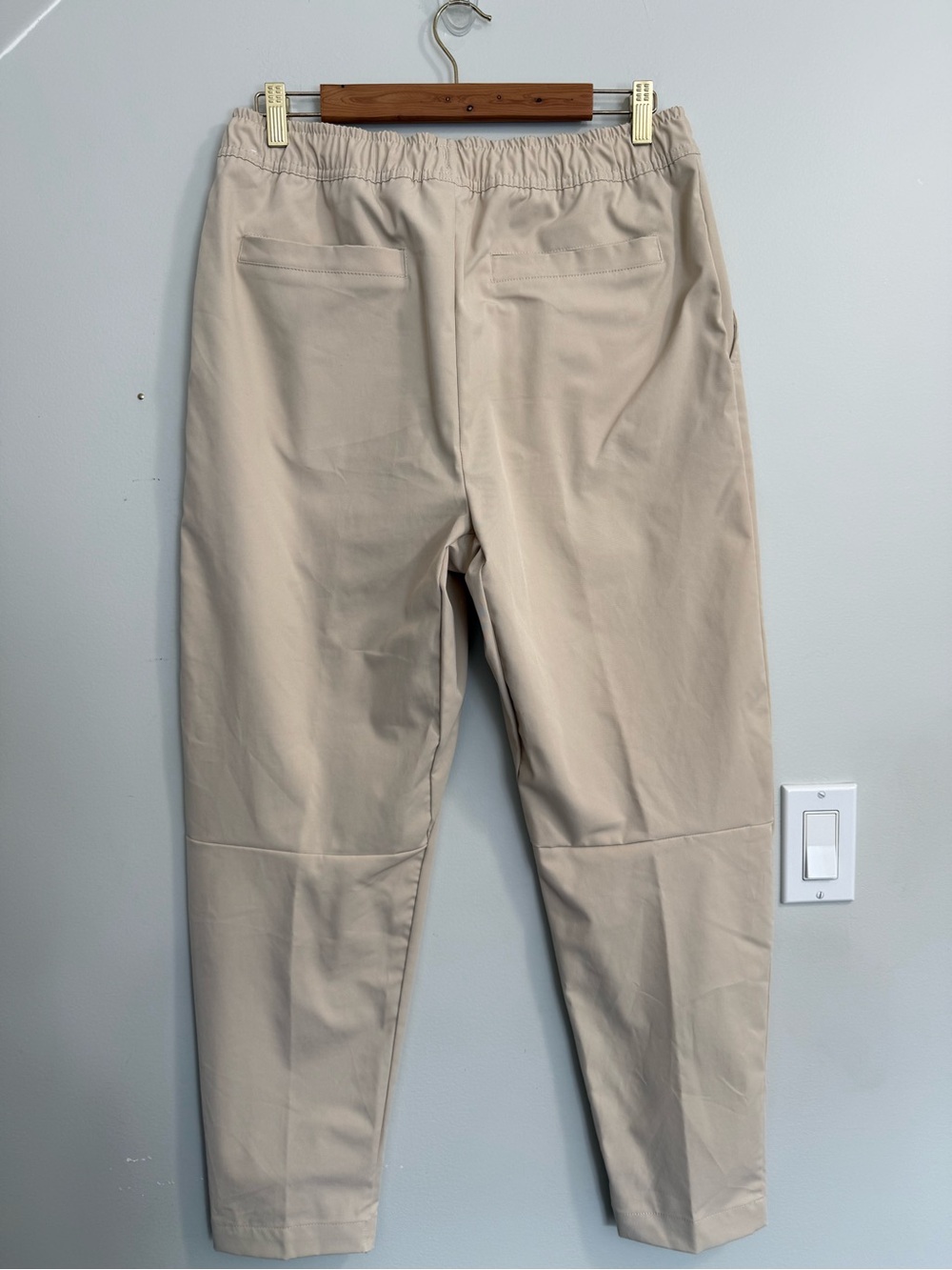 Nike Club Men's Woven Tapered Leg Pants DX0623-126 - Picture 2 of 16